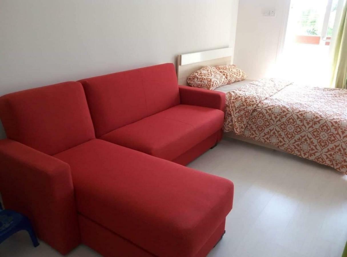 Long Beach Holiday Apartments Trikomo Экстерьер фото