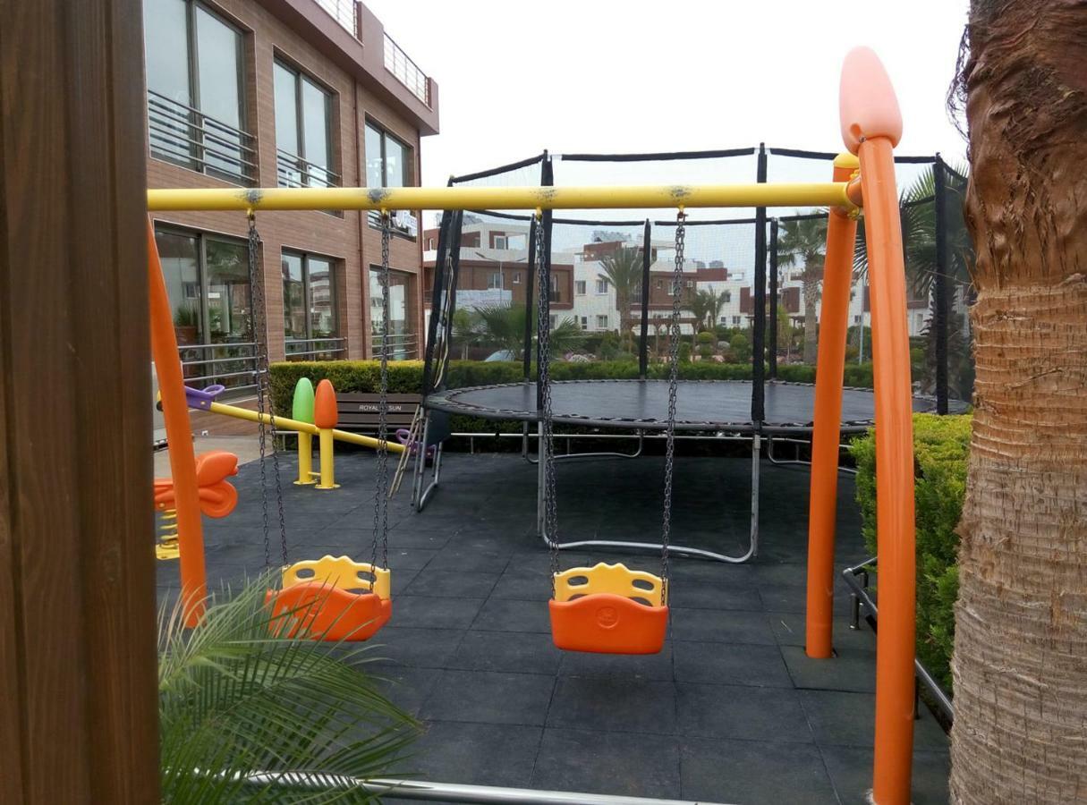 Long Beach Holiday Apartments Trikomo Экстерьер фото