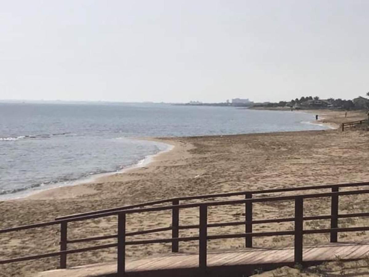 Long Beach Holiday Apartments Trikomo Экстерьер фото